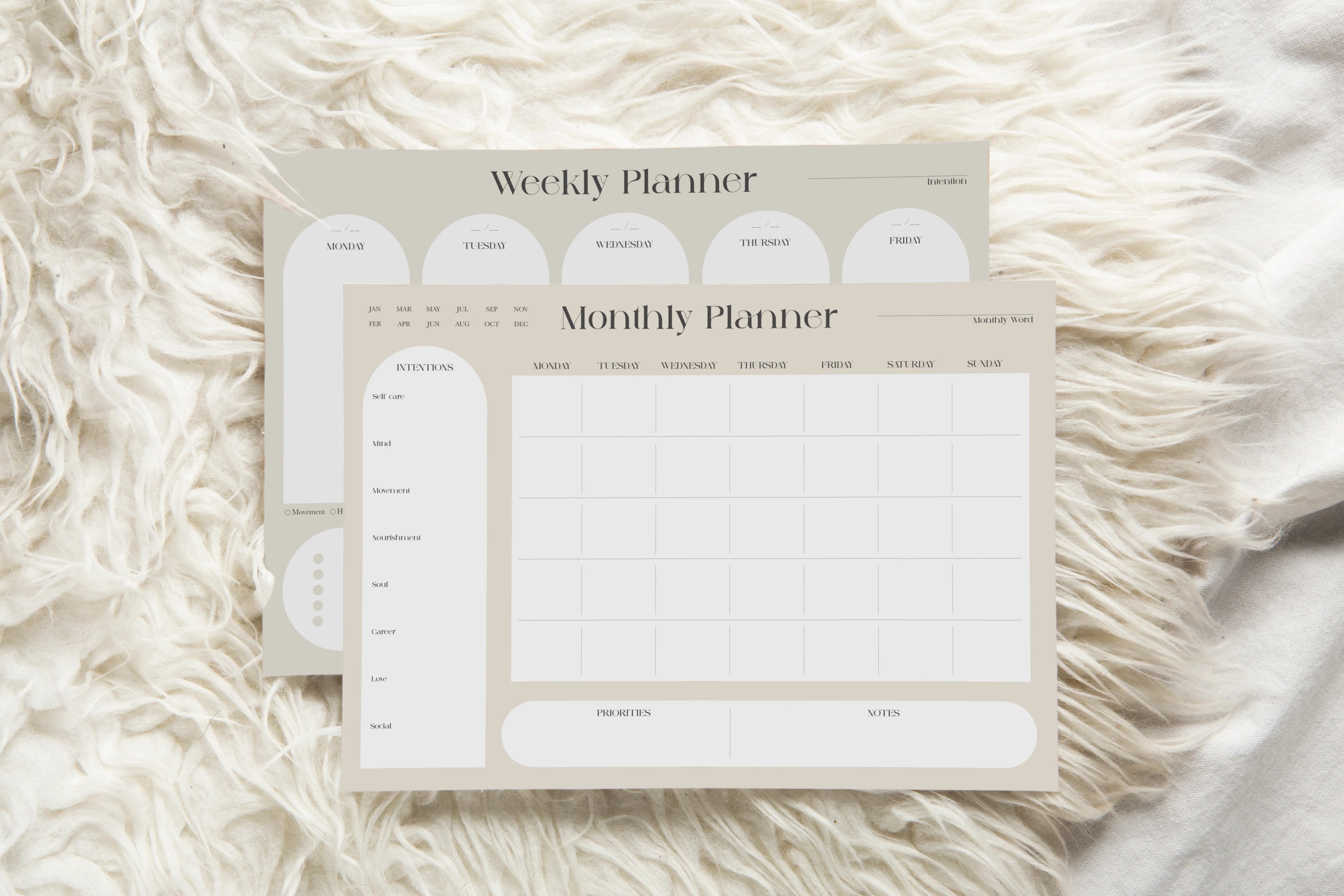 MONTHLY DESK PLANNER