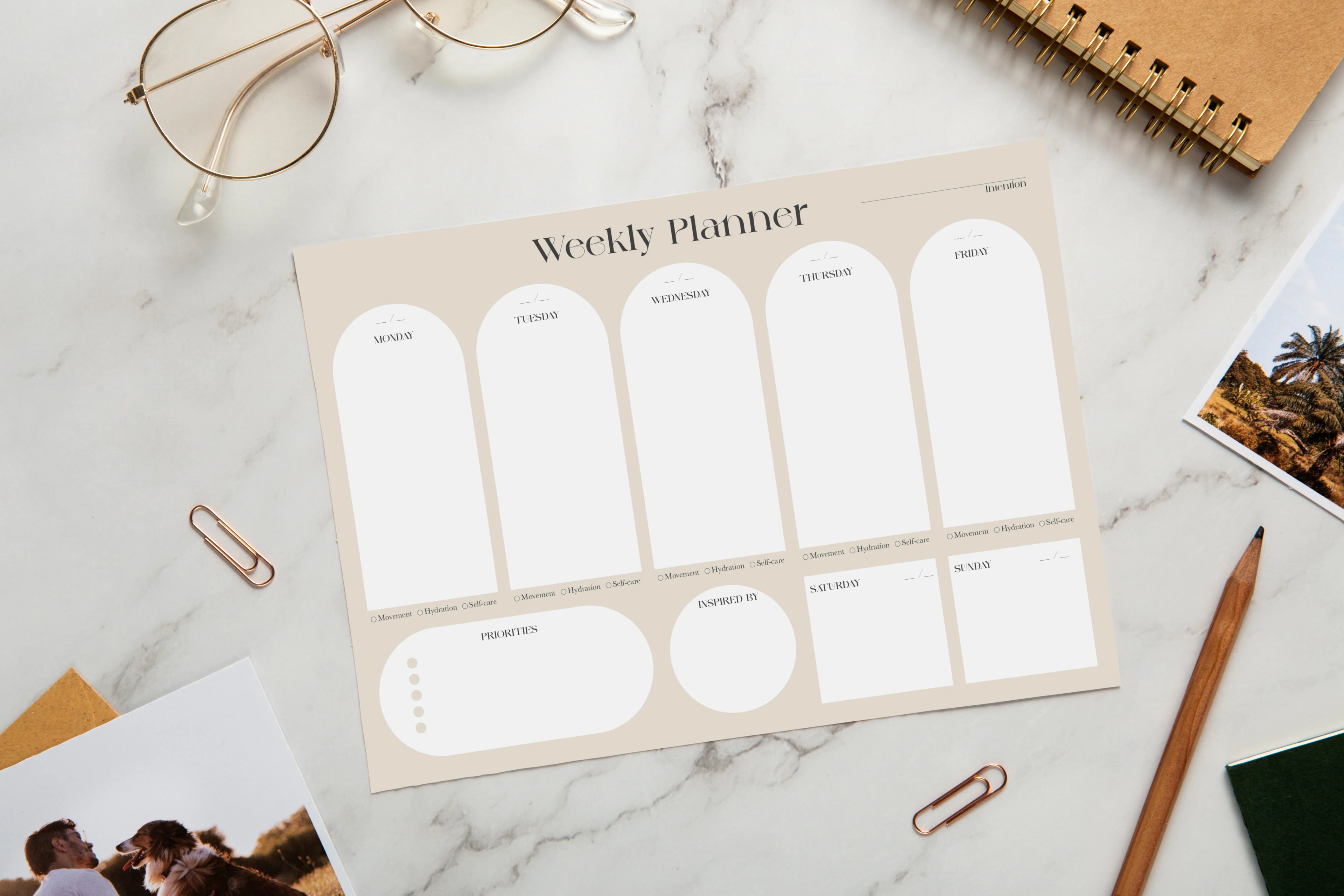 WEEKLY DESK PLANNER